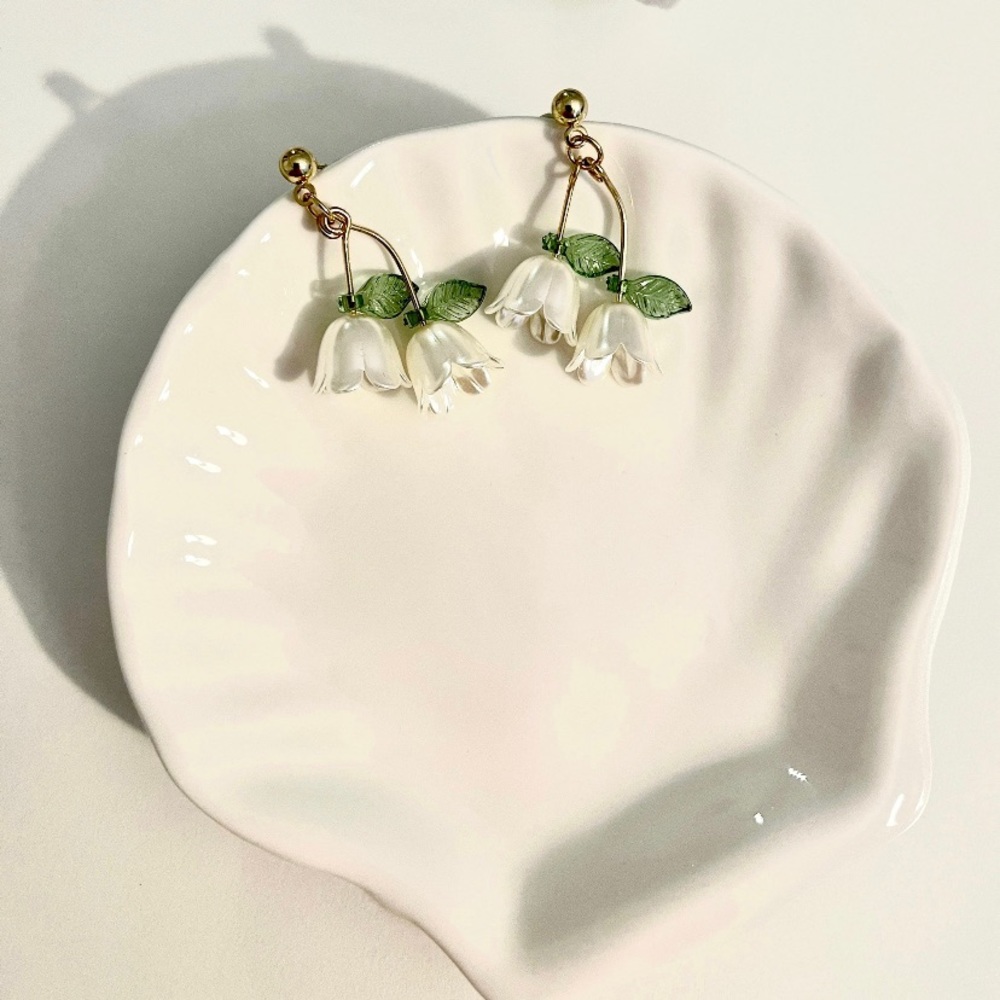 White lily of the valley earrings 🍃✨